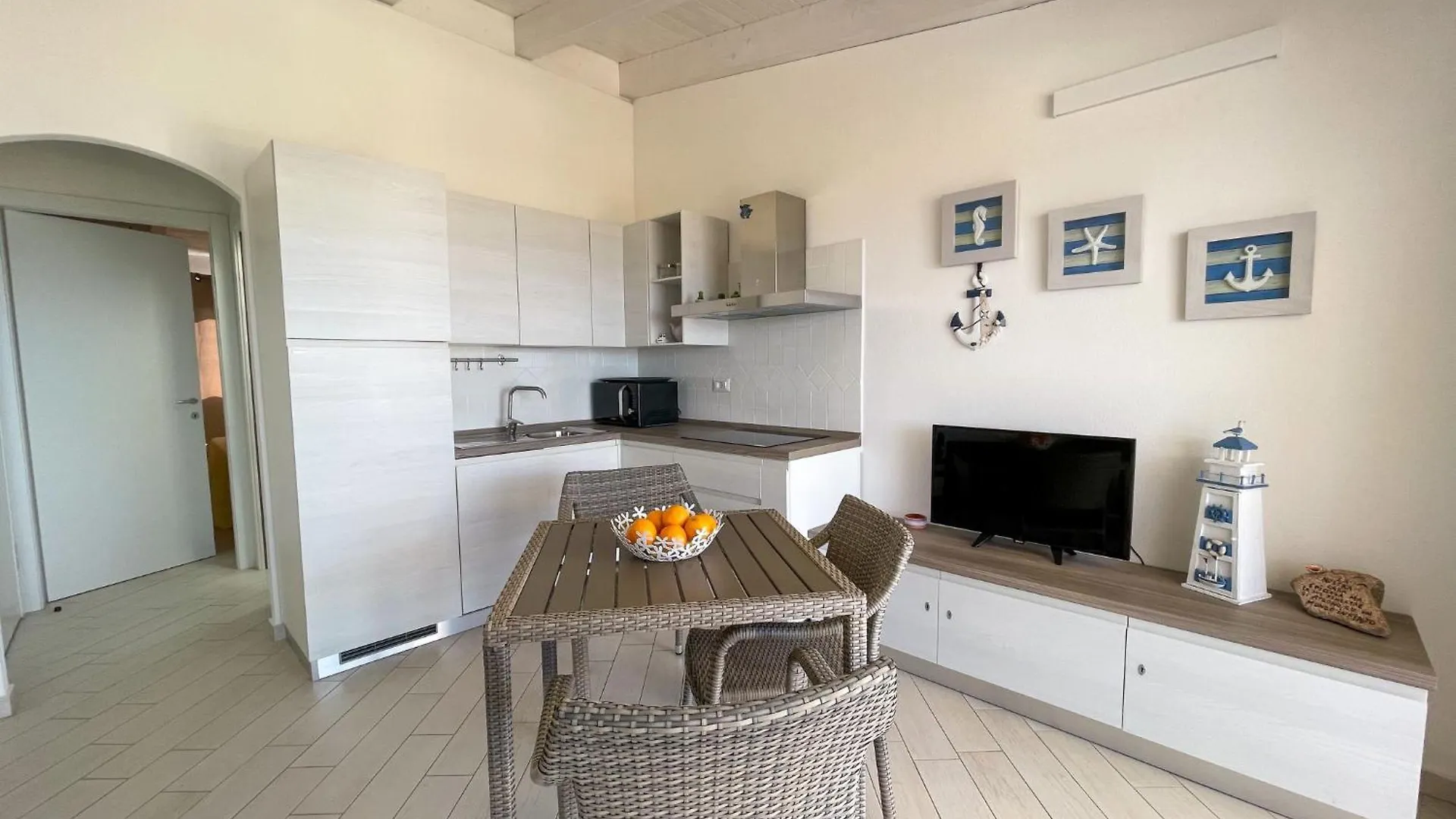Apartment Le Verande Bilo Con Piscina By Interhome 이솔라 로사